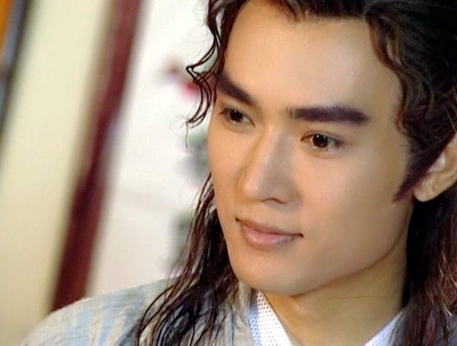 古龙小说下载-天涯上一组古龙武侠作品推荐，古龙一生七十余部小说，你最爱哪部